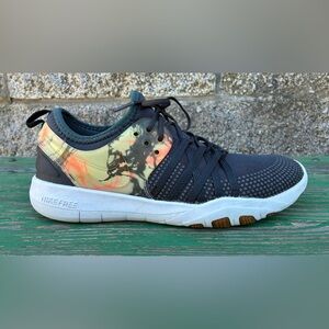 Nike Free TR7 904651-006 Running Shoes Sneakers Womens Size 7.5 Black Multicolor
